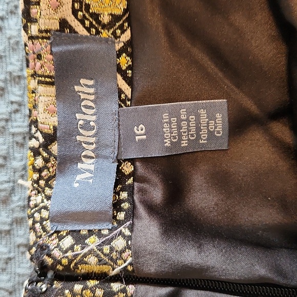 Mod Cloth Good as Gold Skirt - Picture 6 of 7